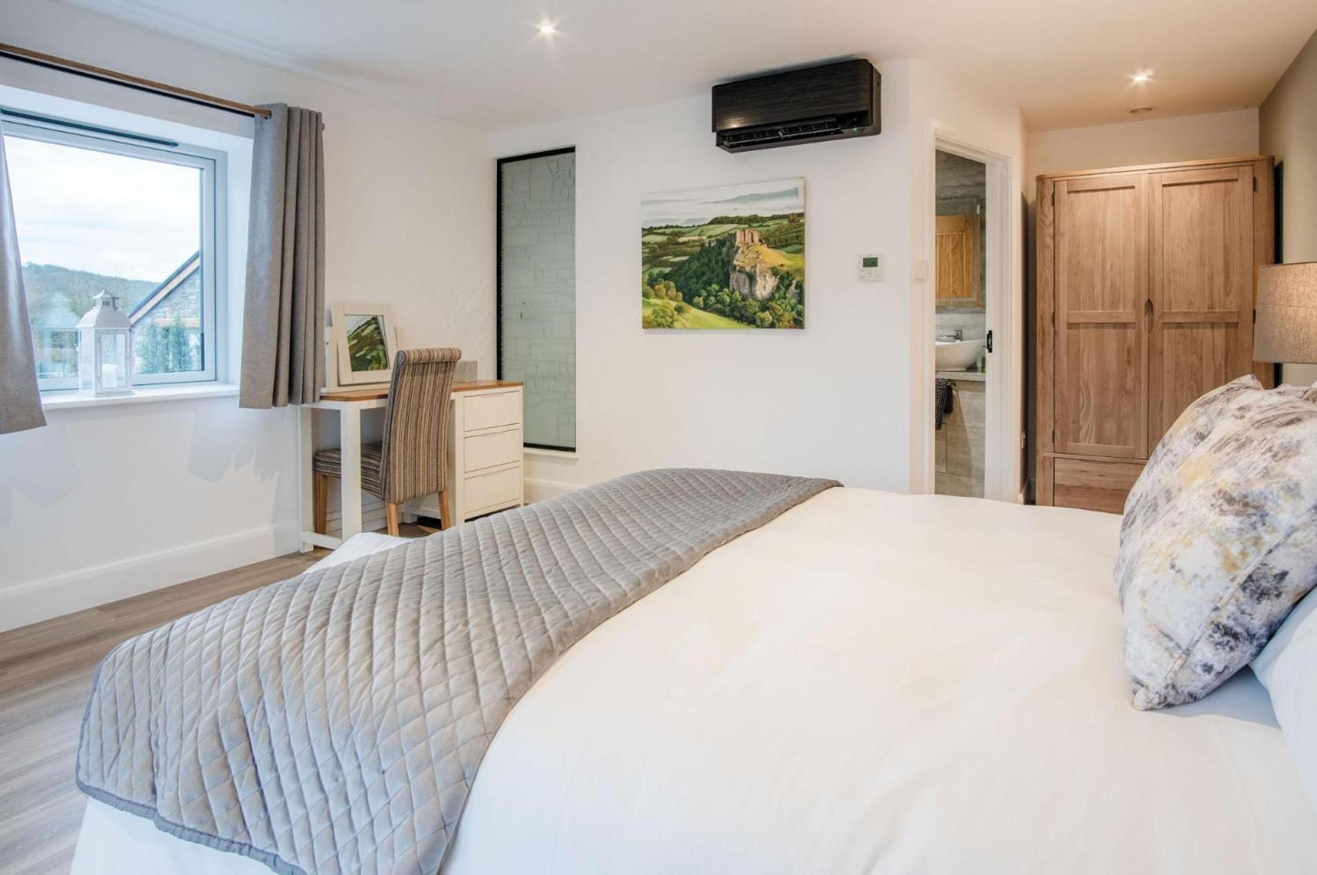 Suite 2 - Sleeping Giant Hotel - Pen Y Cae Inn Brecon Exterior foto